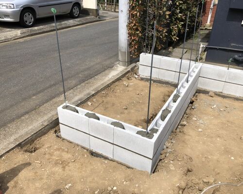 B22A6D5A-1D75-430D-B7A2-DE284E25A01B