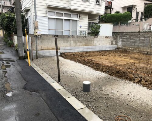 DD5A2AF0-1160-4DFD-923E-5017469A9A53