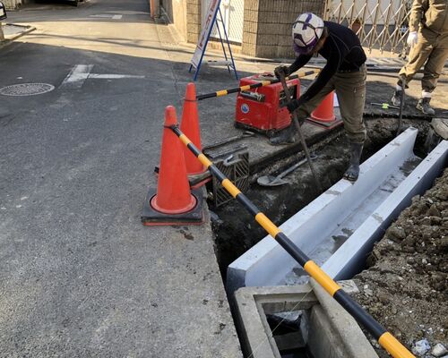 852FA59F-246F-4C8E-8FF9-60DED2509F2C