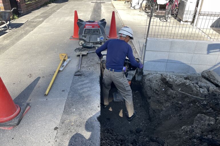 9F0D6E4F-42A5-4093-B6D4-125DACED3F51