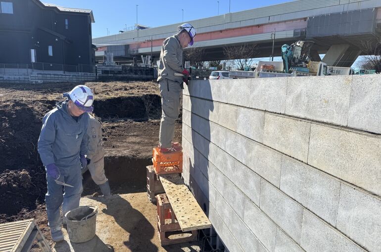 型枠ブロック積み工事