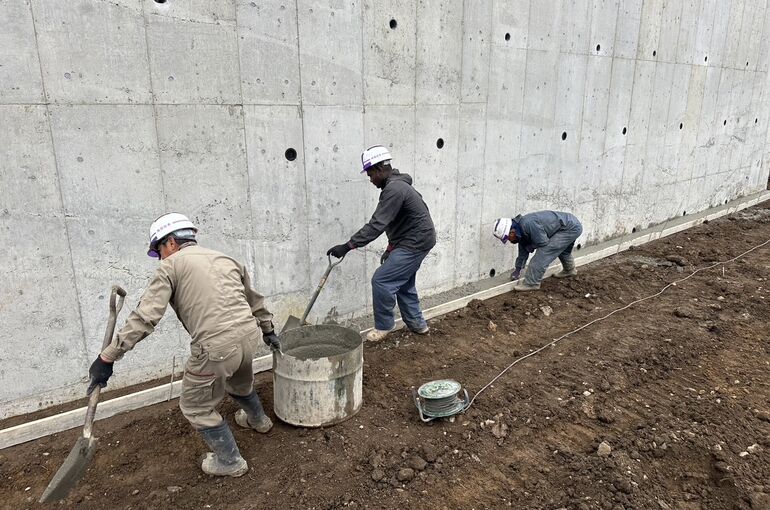 埋設物撤去工事