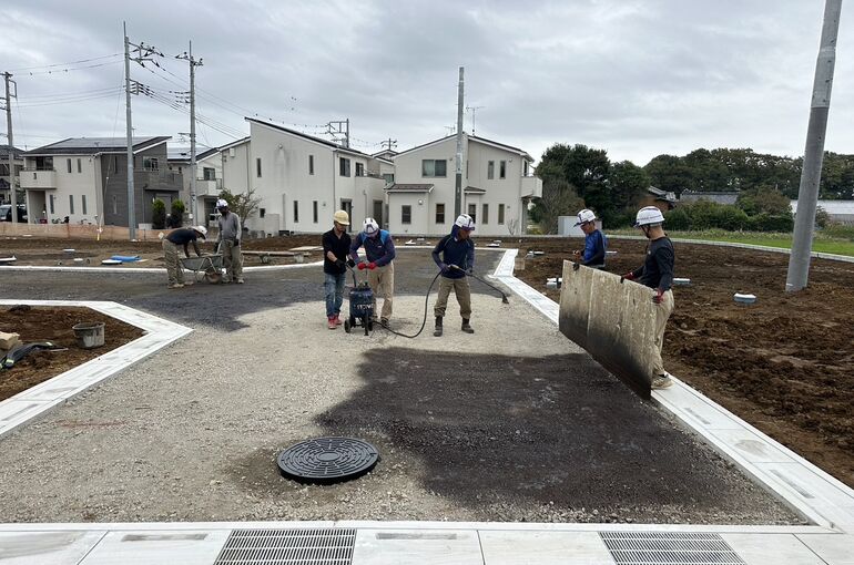 横断側溝清掃、道路清掃工事