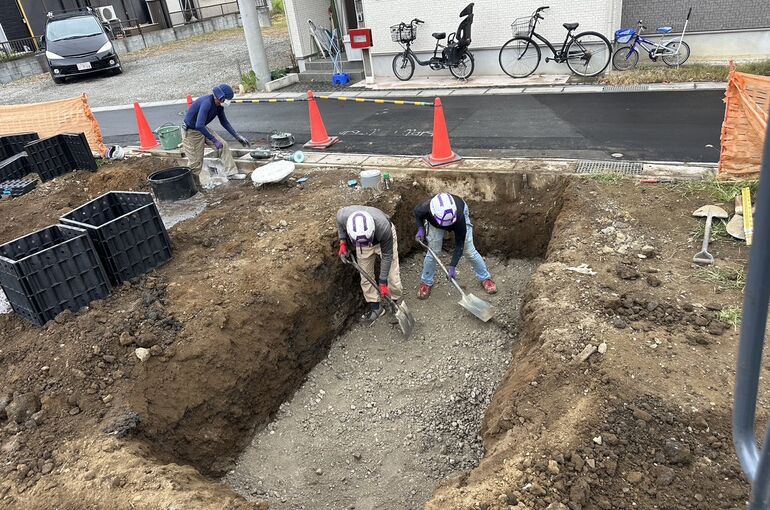 雨水システムパネル設置工