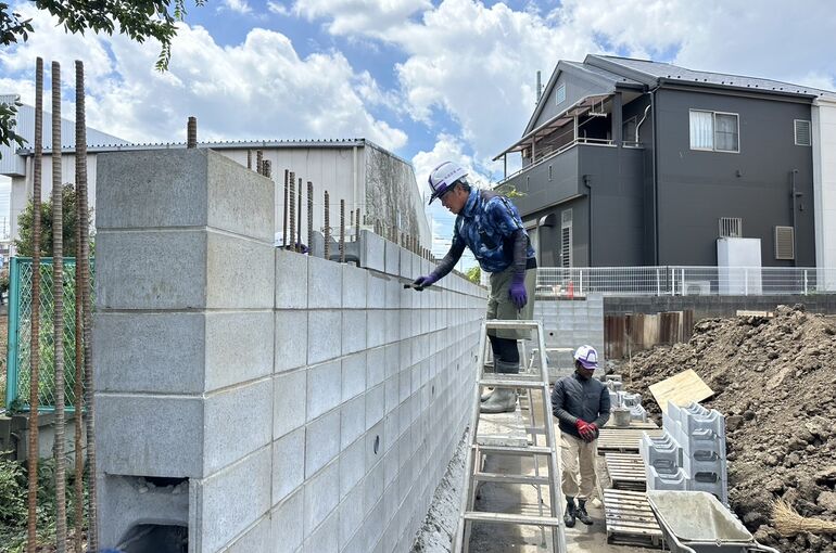 川口型枠ブロック積み工事