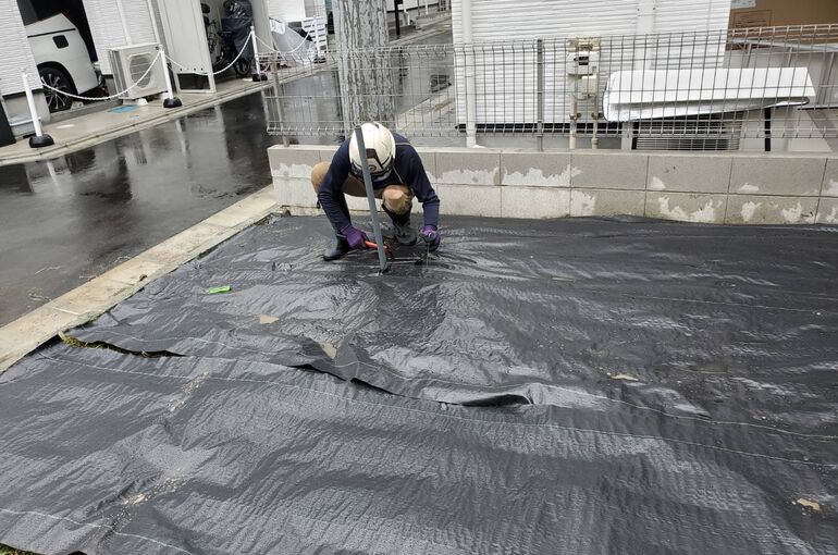 防草シート敷き工事