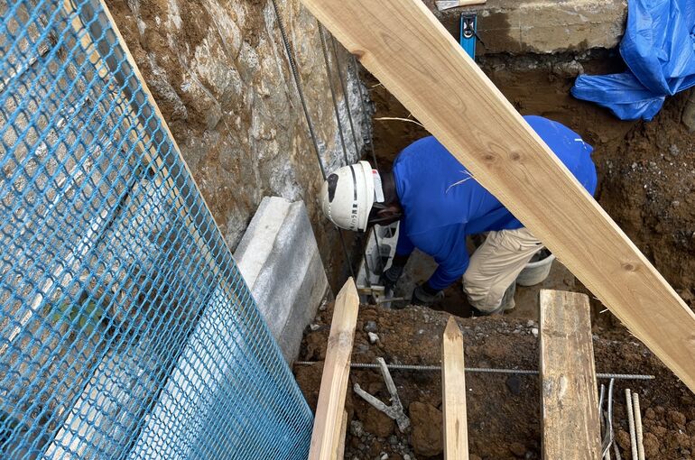 間仕切り型枠ブロック積み工