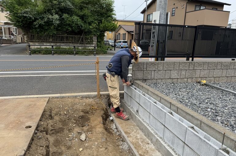 コンクリートベース高さ出し工事