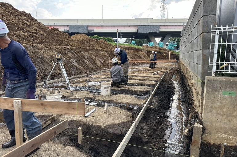 既存シートパイル撤去工事