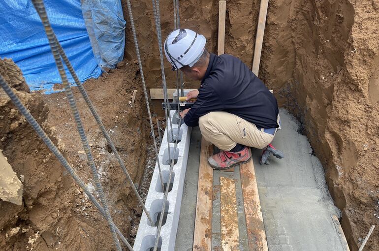 型枠ブロック配筋工