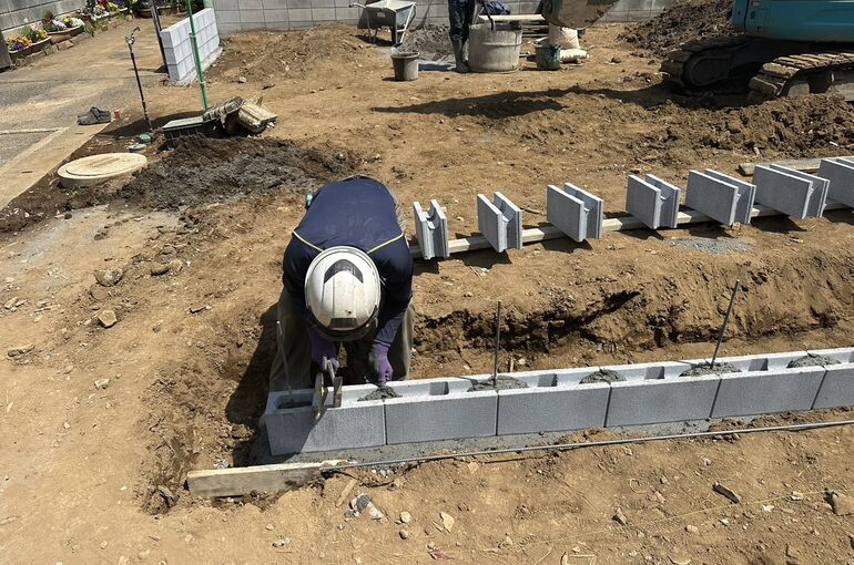 ブロック天端仕上げ工事