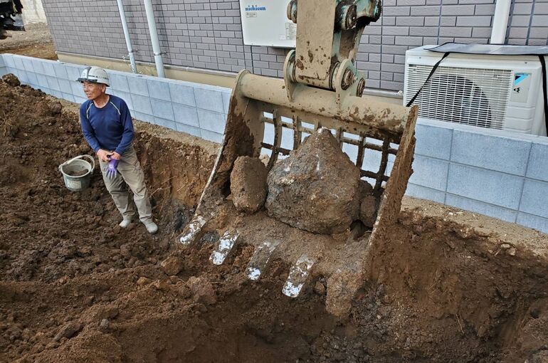 コンクリートガラ運搬工事