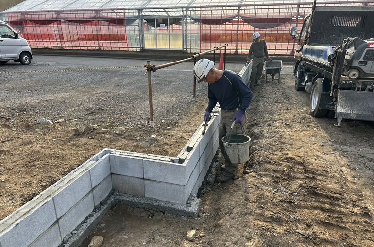 ブロック天端仕上げ工事