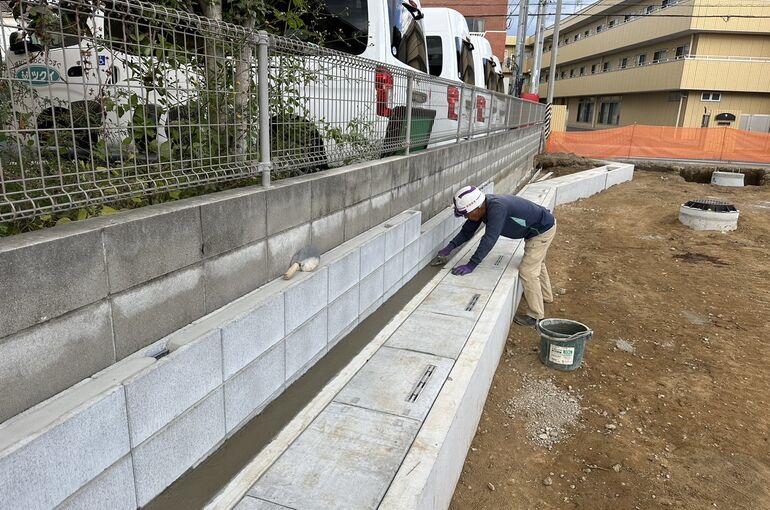 BOX暗渠ベース生コン打設工