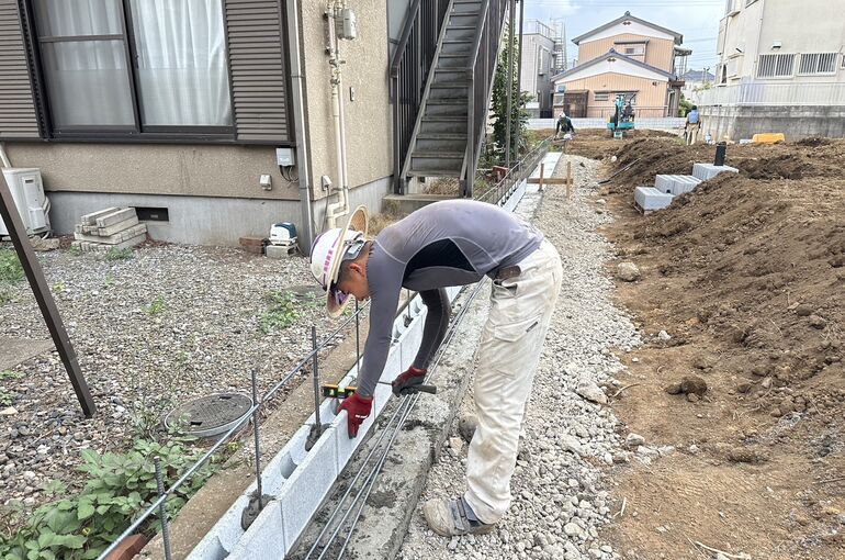 ブロック基礎生コン打設