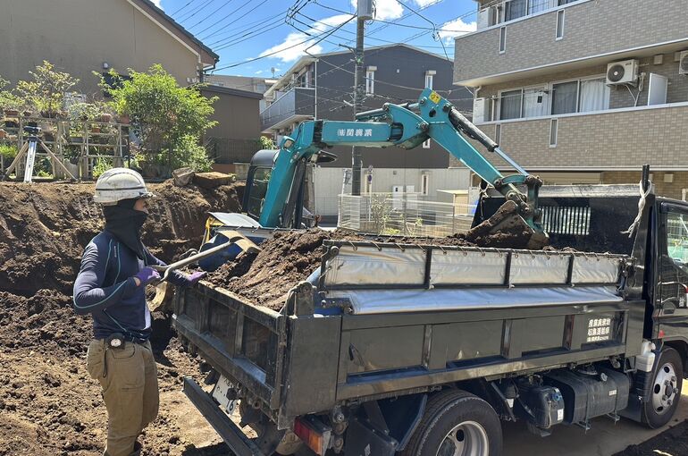 残土搬出工事