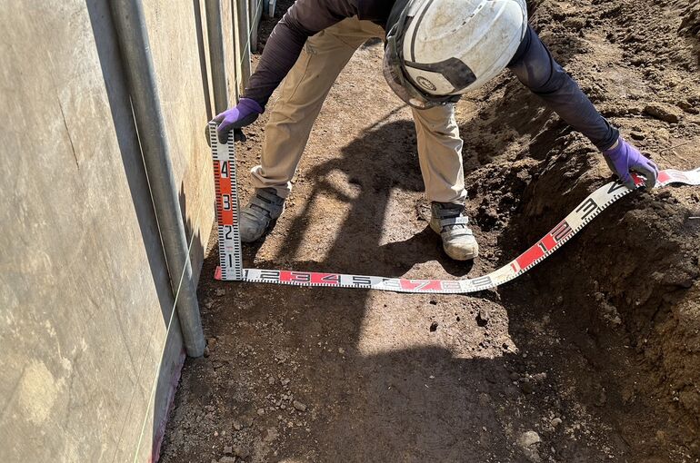 型枠ブロック基礎工事