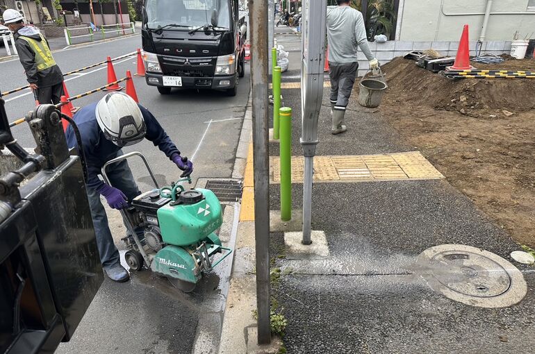 歩車道ブロック切り下げ工事