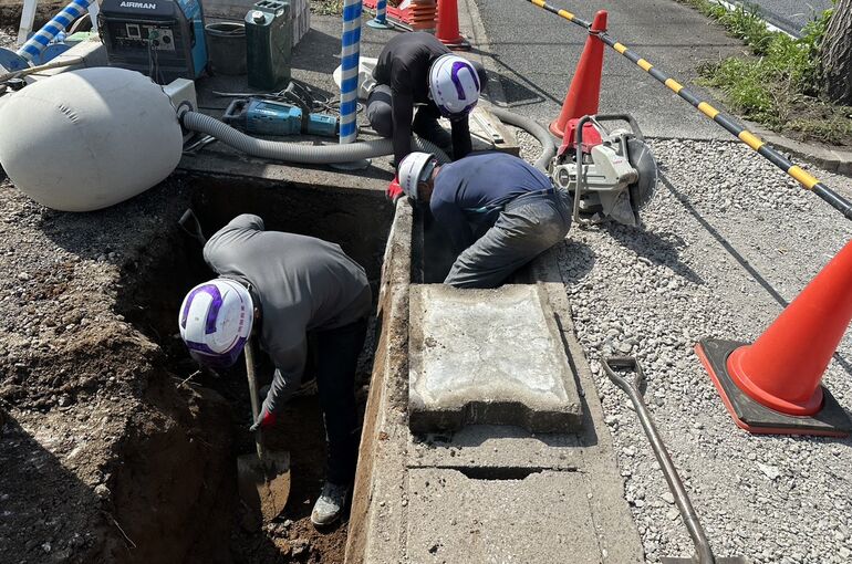 9D82B8F5-0826-40F3-8EB8-240BEB74096A