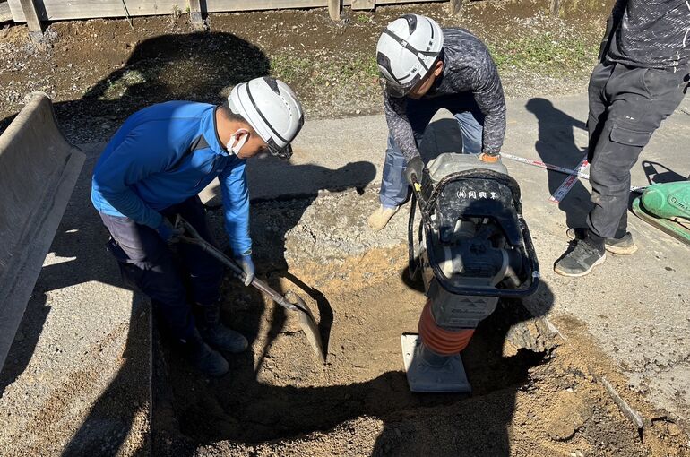 5CE65903-FED8-4417-91B7-40B2F1344F82