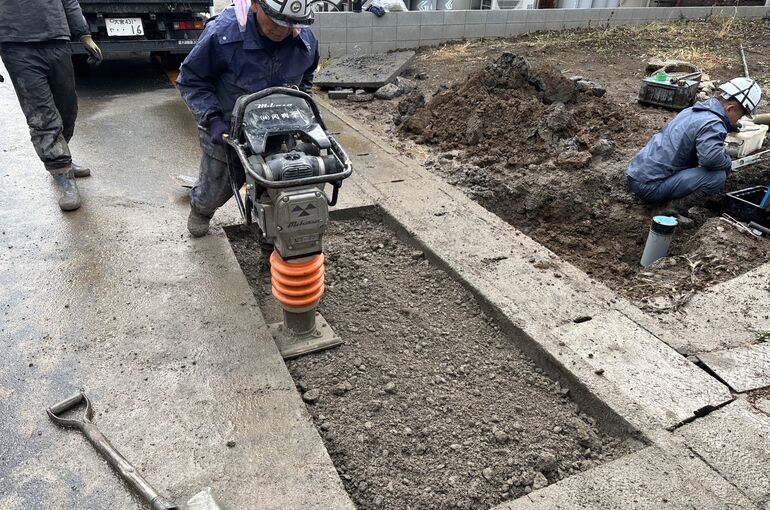 E0FC5159-6294-408A-8B1F-0E93D9B1A05B