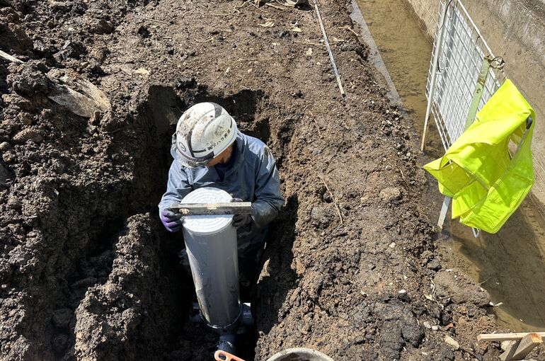 B7037FF8-7DF1-4246-8FA6-F66781EA60BA