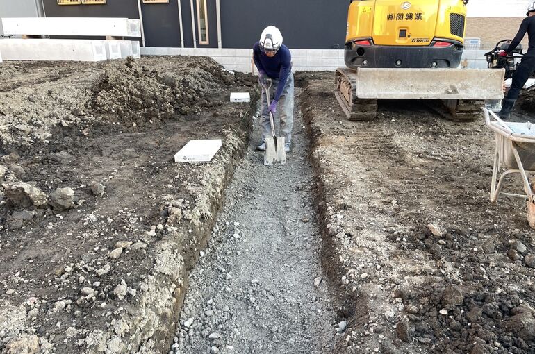 EF210CF0-BE1A-4D3D-9DD9-92AAADC2112A