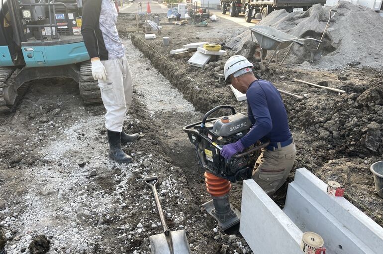 ECE0E7D2-D1E3-4321-9CA7-E0EAA3A47EE2