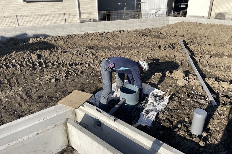 7B4F201D-474B-4B05-9A5B-4405EF93D16A