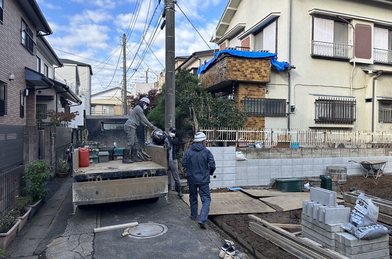 CE3F7307-5672-44C6-9BA8-8A79164B181A