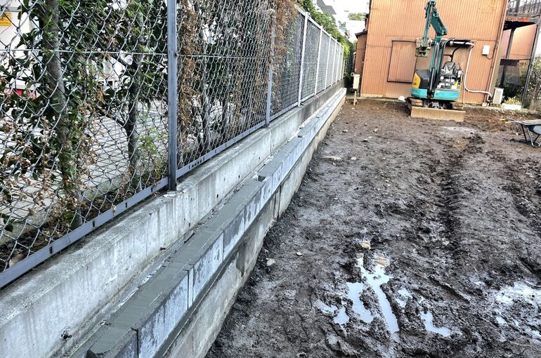 386E0F80-05DB-4FAB-9CA9-C31D99D05AE1