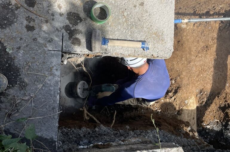 7C274715-C3DF-467D-BA40-83977DED7570