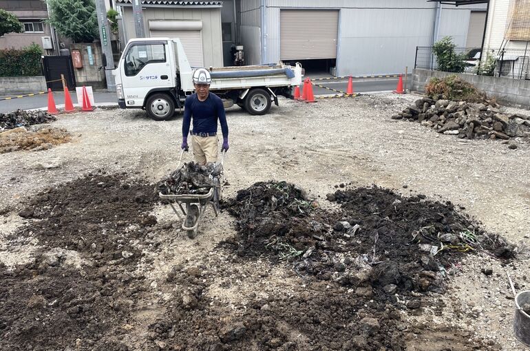 60521086-C0C8-40FE-AAF8-C7E0F3365178