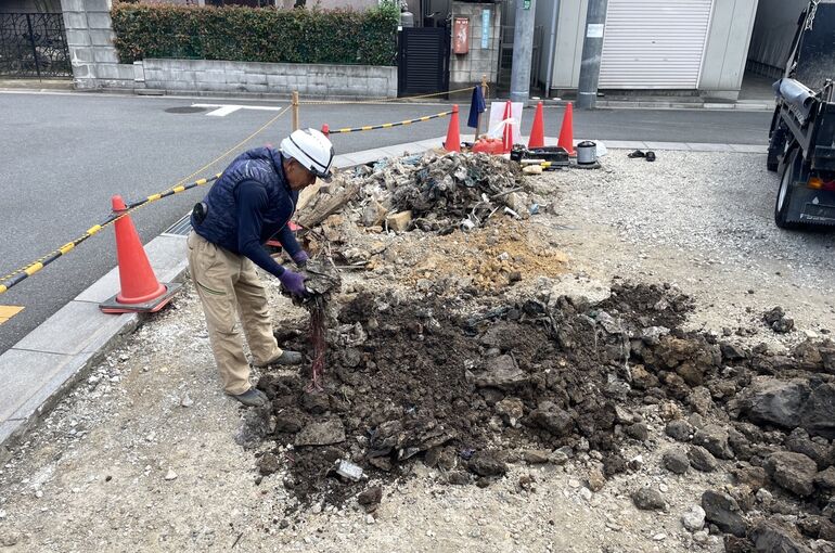 32E7C98A-01FC-47EC-8A13-32C67D74B953