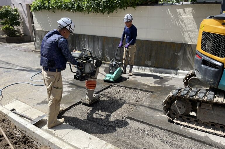 7C5F4F98-5DA7-4DD0-85ED-8579C9B9FF74