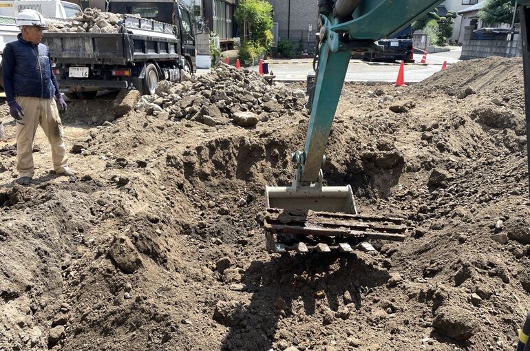 E502C9A2-9F90-44E6-840F-CAA0C7BE4985