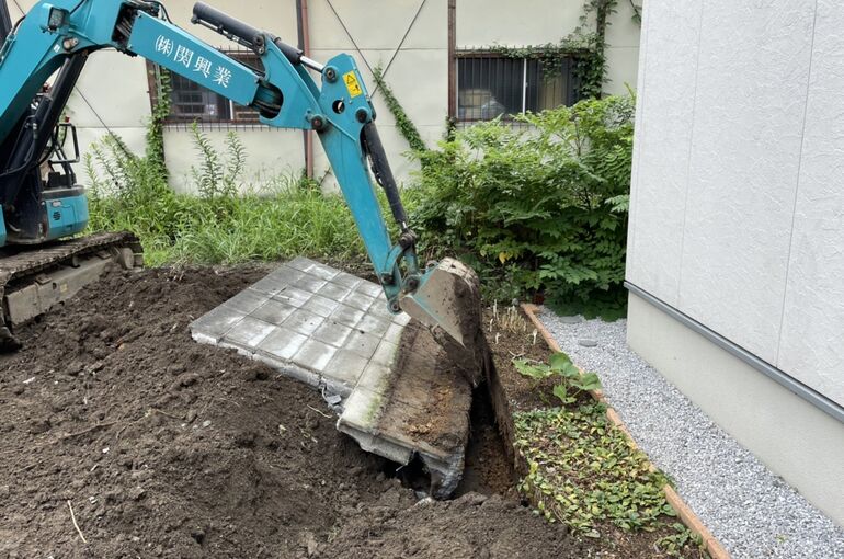 4E4DA521-51E5-4632-BD33-66C348D89CED