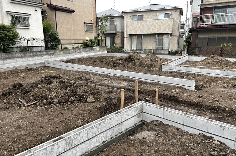 52FC8320-13C0-434F-BE99-8870DDCFB061