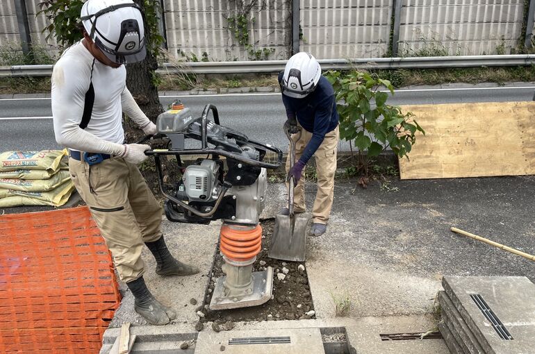 9D06CEA7-0B11-4BFE-9221-54796035DB0D