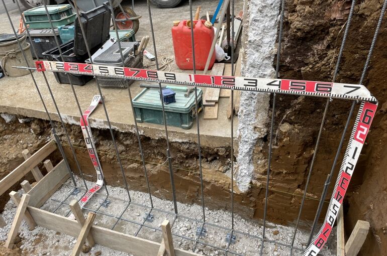 5E9E6A8C-8221-4550-B59C-1CB17B0827A7