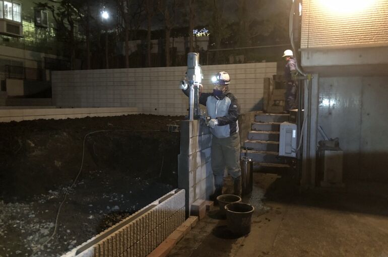 C6E7DA84-E5C2-460B-AB4A-DBCD91552D52