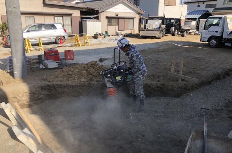 AFE0C748-FCA9-434B-8615-720325F15E94