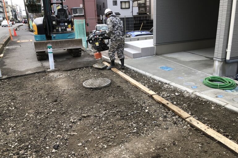 E6C3A4C2-D982-4736-8444-E828E3F8B9F3