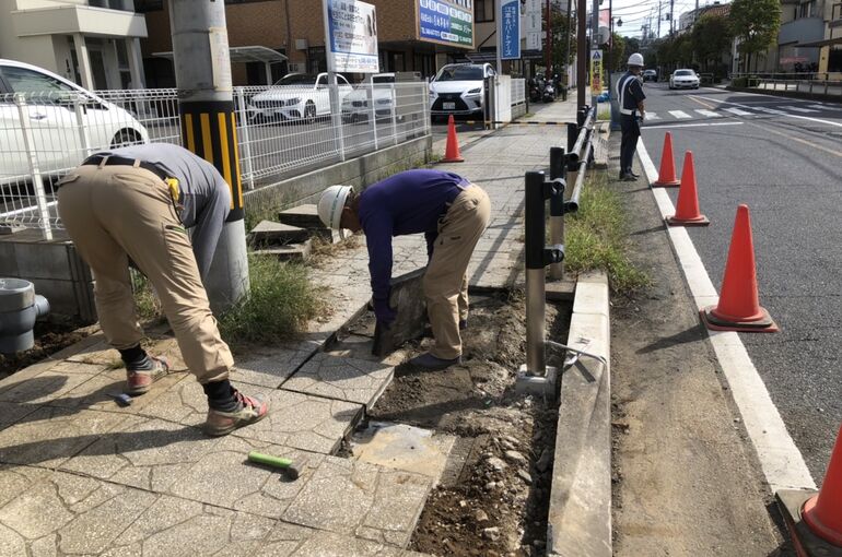 6400DBAA-9BB7-4ABE-8480-B4B2A7252C8D