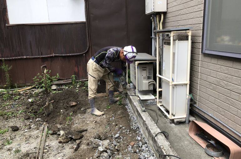 4CE71C97-18C4-4CFE-80C5-D5AF699547E0