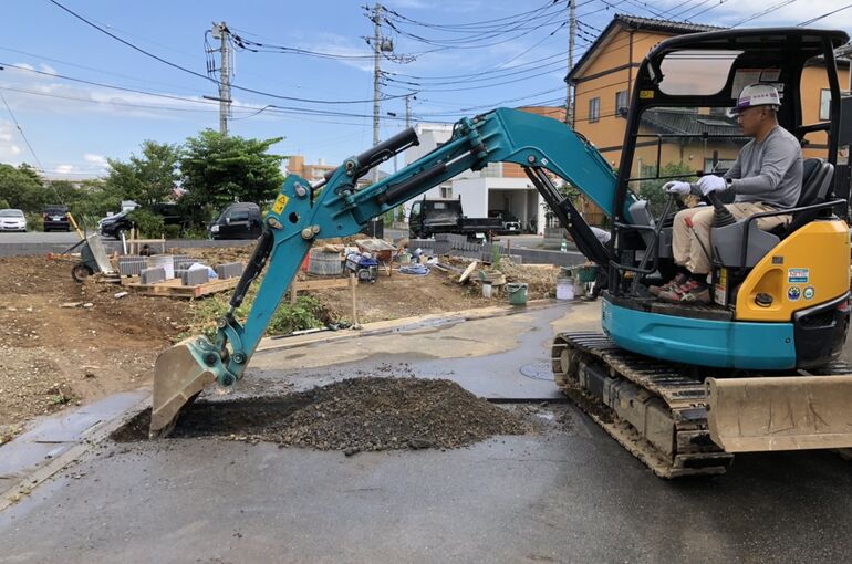 9B251F14-D8DC-4C8A-8C57-F7E32BB51C0C