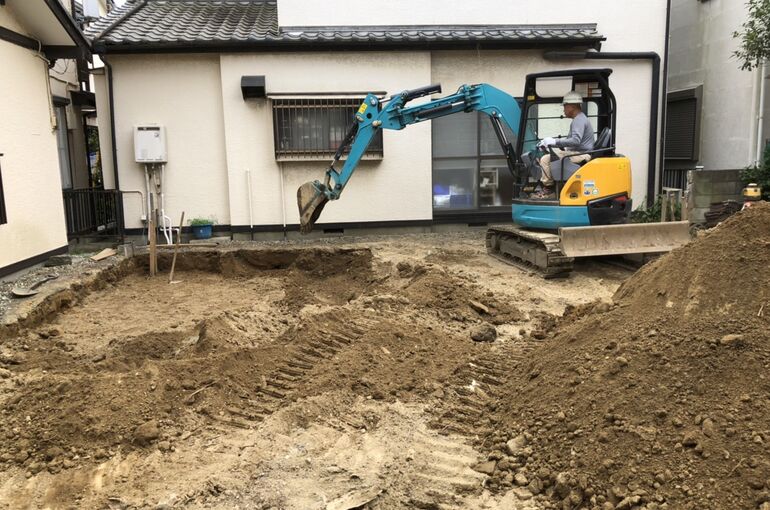 CFC33B0C-ED2B-40D6-A2B7-FCC3BD4447B2