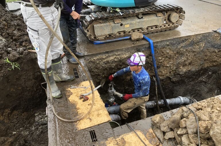 13ADA777-A54A-4F92-947E-165A47BA65ED