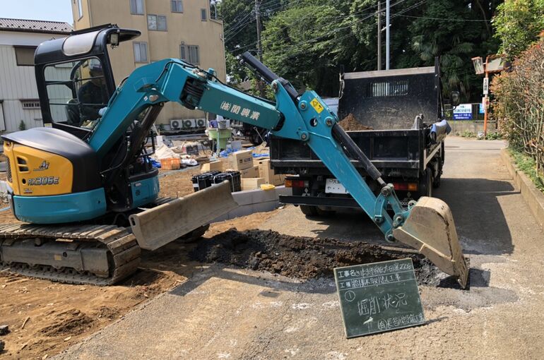 2DFF50A9-F314-4023-B00D-C28123A2DD02