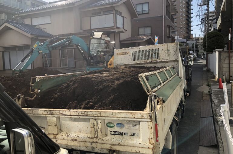 C06E9E0B-3370-4281-9AD1-4773BD89C63A